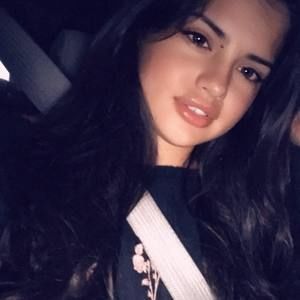 Meet your Posher, Cassandra